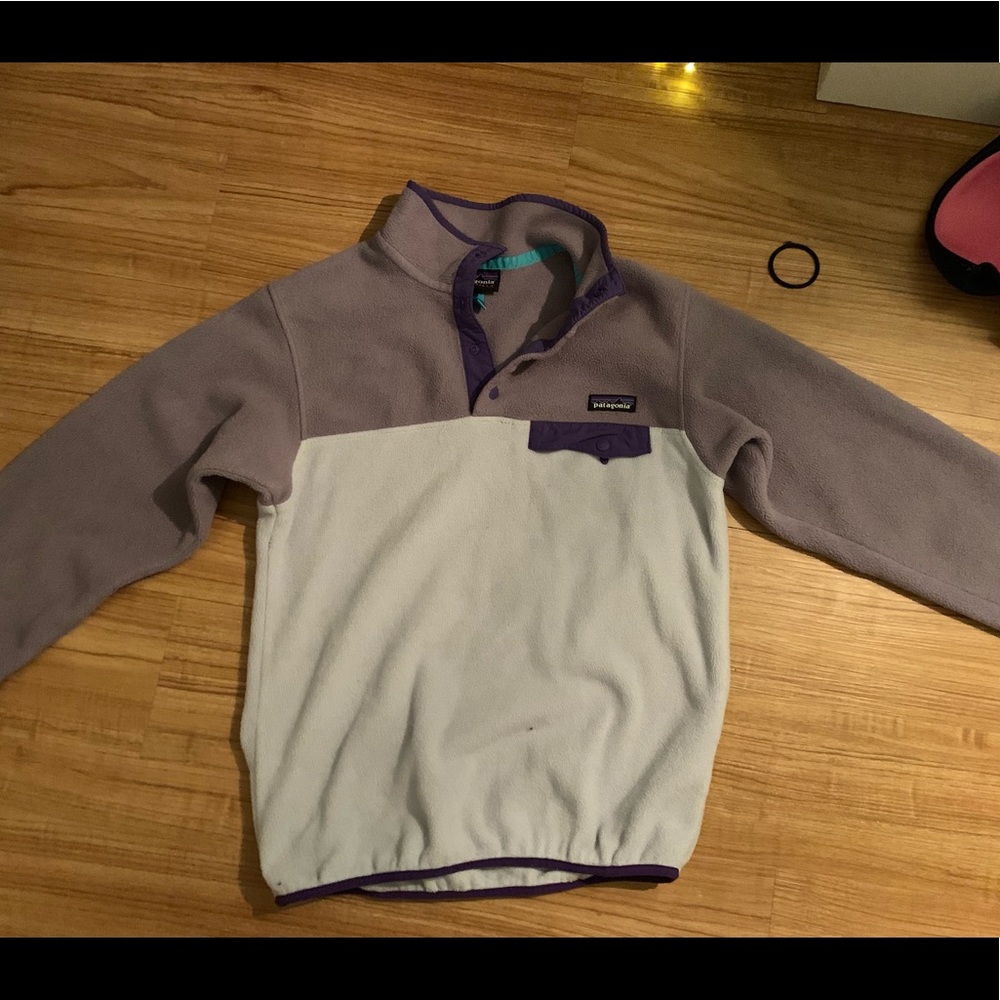 Women’s Pull Over Patagonia Size Small Women’s